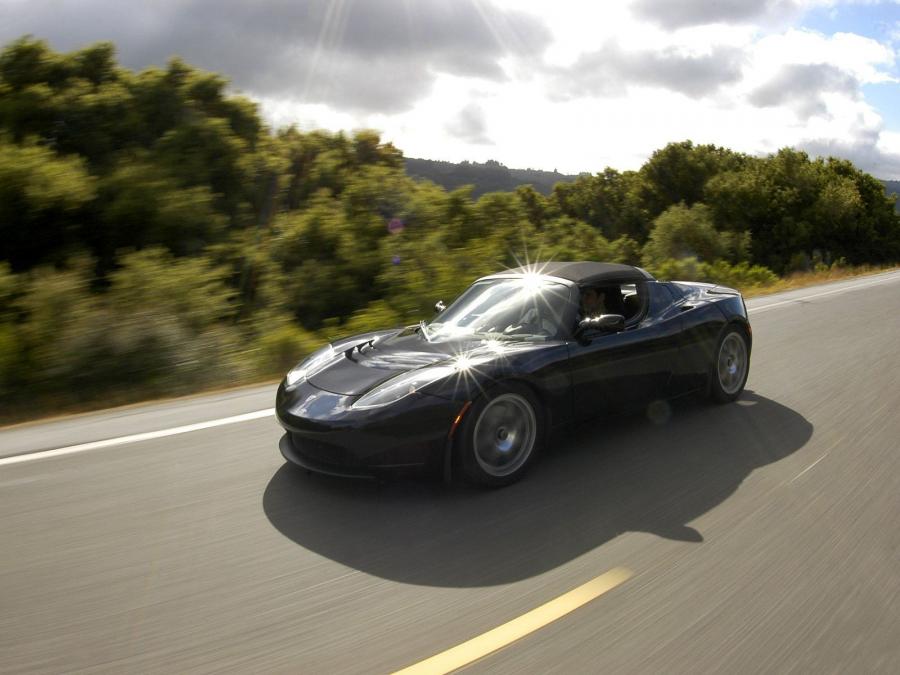  Tesla Roadster 2008 года  (фото 28 из 69)